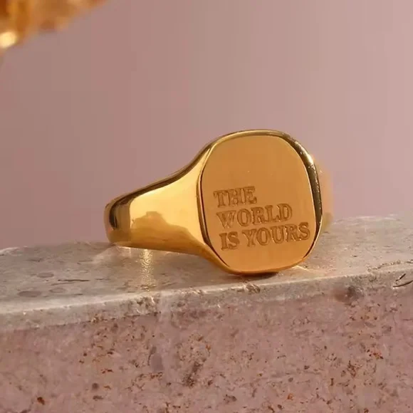 14k “The World is Yours” Signet Ring - Picture 1 of 5